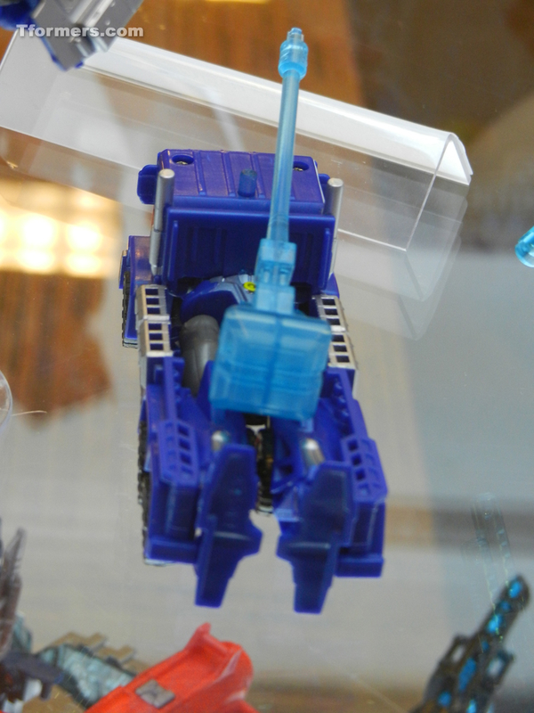 Transformers Prime Cyberverse Commander Ultra Magnus  (88 of 103)